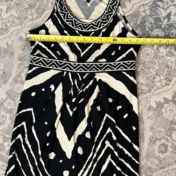 BCBG MaxAzaria Mini Dress size small black and white - Picture 5 of 8